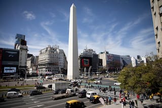 Actividad económica de Argentina mejora 1,6% interanual en abril: INDEC