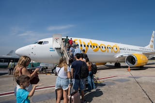 La crisis de Flybondi le costó 10 puntos de mercado y aceleró el avance de Aerolíneas Argentinas