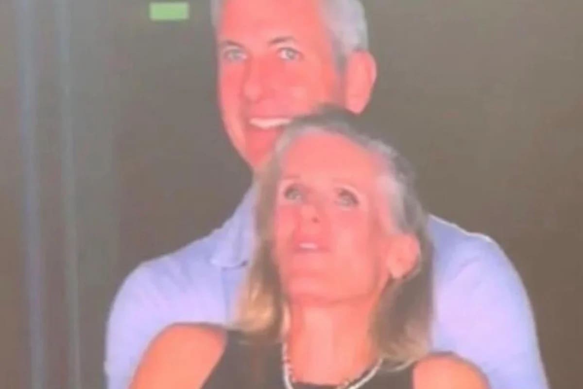 Andy Byron y Kristin Cabot captados juntos durante concierto de Coldplay en Massachusetts