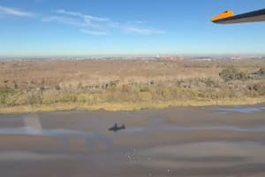 Intensa búsqueda de una embarcación deportiva con cinco tripulantes que desapareció ayer en el Río de la Plata