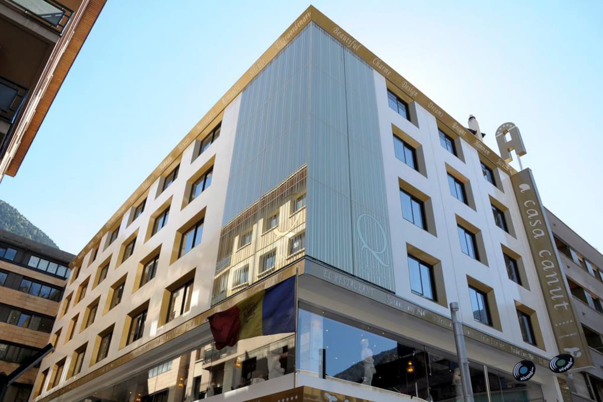 Casa Canut de Andorra, el hotel adquirido por Messi y tradicional punto de encuentro del Principado, que será reformado por su nuevo dueño