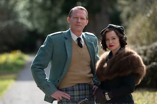 Una miniserie con grandes actores y un guion que no les hace justicia