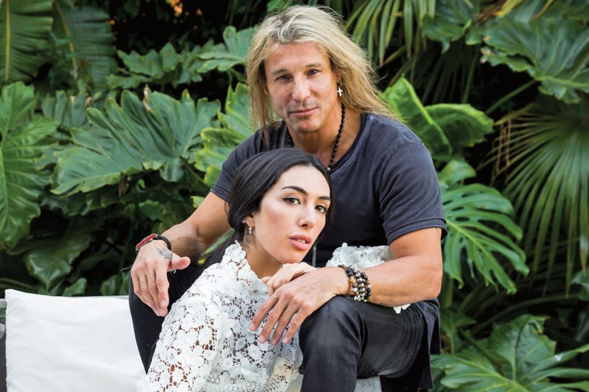 Claudio Caniggia y Sofía Bonelli se pusieron de novios en 2019 y en noviembre de ese año se comprometieron en México