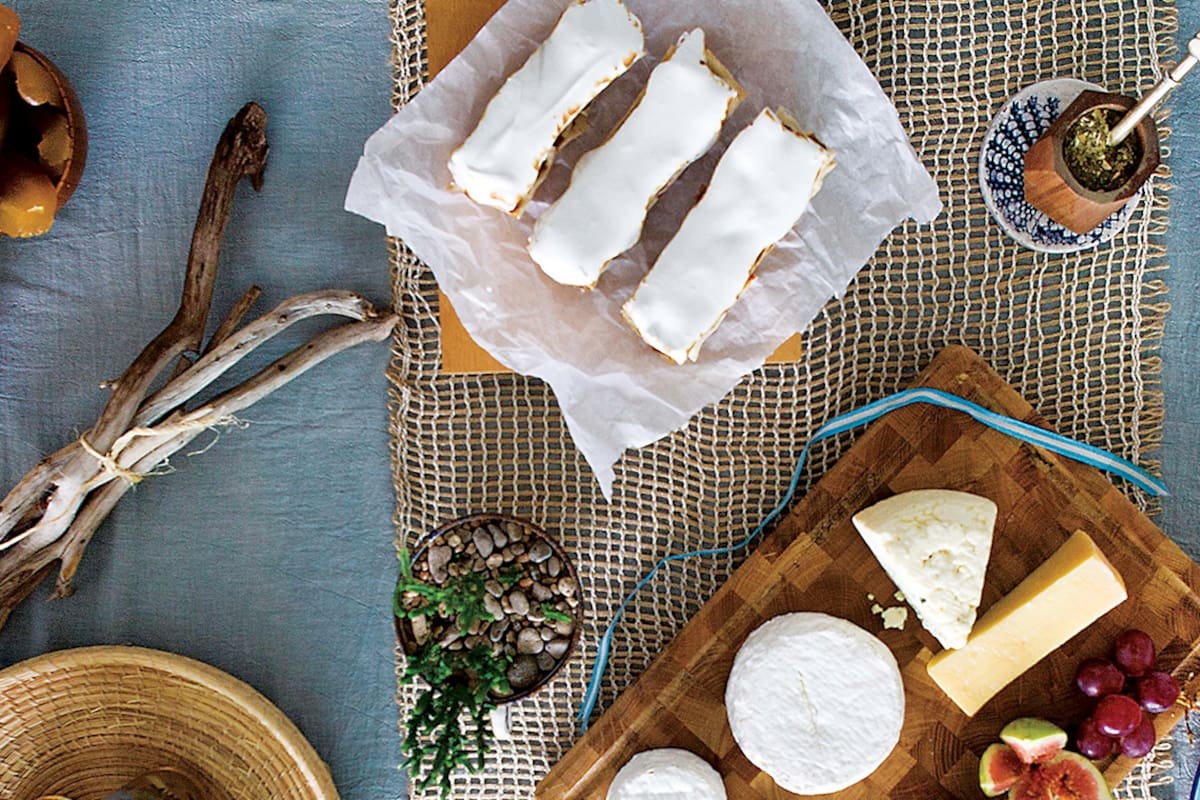 De cara al festejo patrio de mañana, y preparándonos para los que vienen en junio y julio, la cocinera Anita Ortuño nos da ideas para organizar un encuentro acorde a estas fechas, agregándole un sabor fresco y original.