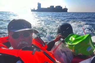 Disidente chino relata su peligrosa huida en bote a Corea del Sur y cómo llegó a Canadá