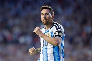 Messi activó la goleada ante Islandia y rompió una marca de 69 años en la selección nacional