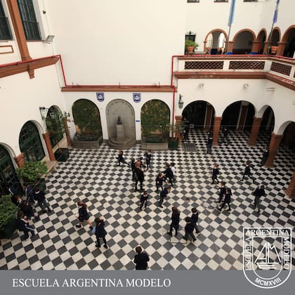 El jardín de infantes y el nivel primario funcionarán en la sede ubicada en Riobamba 1059, donde solía funcionar la Escuela Argentina Modelo