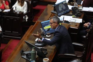 El oficialismo aprobó un acuerdo con dos holdouts y ahora busca avanzar con el “Súper RIGI”