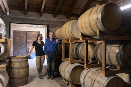 El Single Cask galardonado se mantiene como un tesoro en una única barrica de la que se extraerán unas 250 botellas de 750 ml