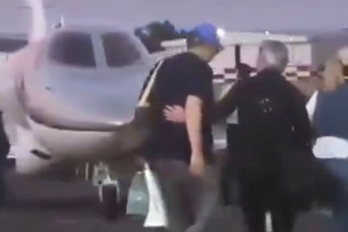 El vuelo de Manuel Adorni a Punta del Este