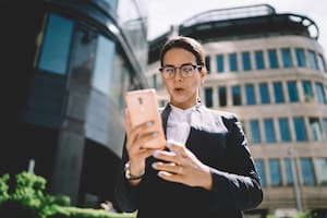 Especialistas explican cómo nacieron las transferencias sin bancos que las controlen y cómo podrían explotar con la IA