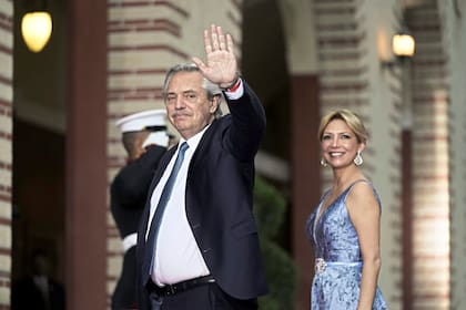 FILE - Argentinian President Alberto Fernandez and his wife, Fabiola Yáñez, arrive for a dinner at the Getty Villa during the Summit of the Americas in Los Angeles, June 9, 2022. (AP Photo/Jae C. Hong, File)