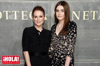 Las hijas de Salma Hayek, Monica Bellucci y Julianne Moore avanzan con paso firme