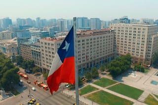 Kast anuncia plan de reformas para relanzar economía de Chile, con recorte de impuestos a empresas