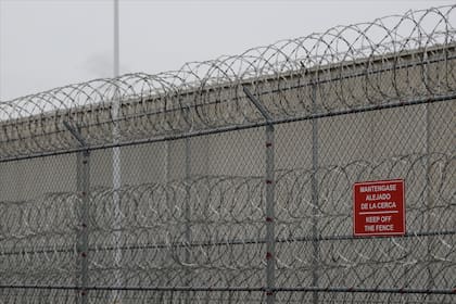 La administración previa destinó cerca de US$1000 millones a la compra de instalaciones industriales vacías, de las cuales siete propiedades, que costaron más de US$700 millones, saldrán ahora al mercado