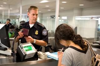 La tecnología que la CBP aplica en Pensilvania y cambia el chequeo de los viajeros que entran a EE.UU.