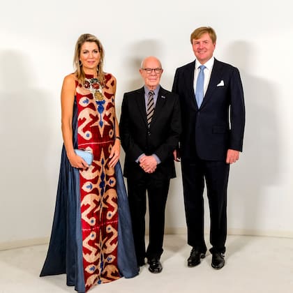 La reina Máxima se lució con un vestido de Afroditi Hera para una gala de ballet en Ámsterdam en septiembre de 2017 (Foto: Instagram @koninklijkhuis)