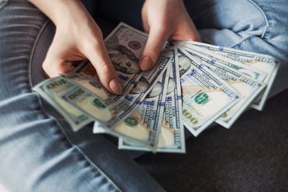 Las alternativas para comprar dólares en el país