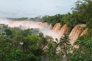 Una extraordinaria crecida del río obliga al cierre del parque nacional más visitado