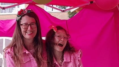 Louise dice que le preocupa que su hija se esté perdiendo algo en su vida
