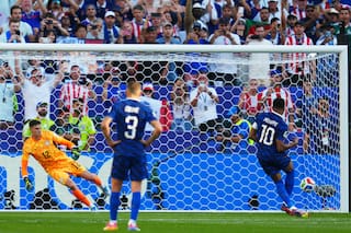 Mbappé vuelve a marcar y Francia avanza a cuartos del Mundial tras eliminar a Paraguay por 1-0