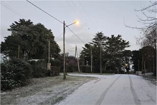 Las fotos y videos que subieron los usuarios en las redes ante la nevada en la ciudad balnearia