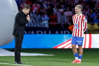 Griezmann se despidió de Atlético Madrid con la asistencia 100, lágrimas y mutua gratitud con “Don” Diego Simeone