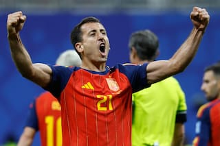 Oyarzabal guía a España al triunfo con dos goles y una asistencia tras un flojo debut mundialista