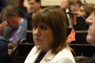El curioso video de Patricia Bullrich para responder a las críticas con un tema popularizado por Tita Merello