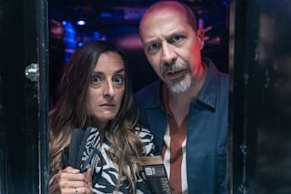 Arrasa en Netflix, es una comedia española, tiene 10 capítulos y se ríe de los ”machos alfa”