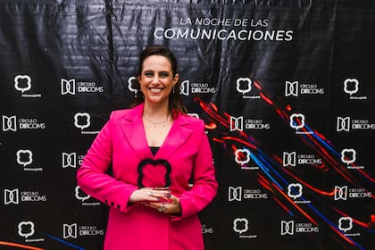 Recibiendo el premio.