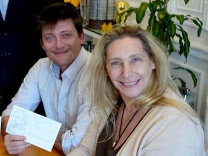 Santiago Caputo junto a Karina Milei