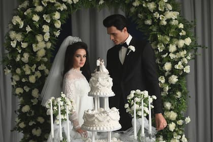 Spaeny y Jacob Elordi en la escena de la boda de Priscilla y Elvis