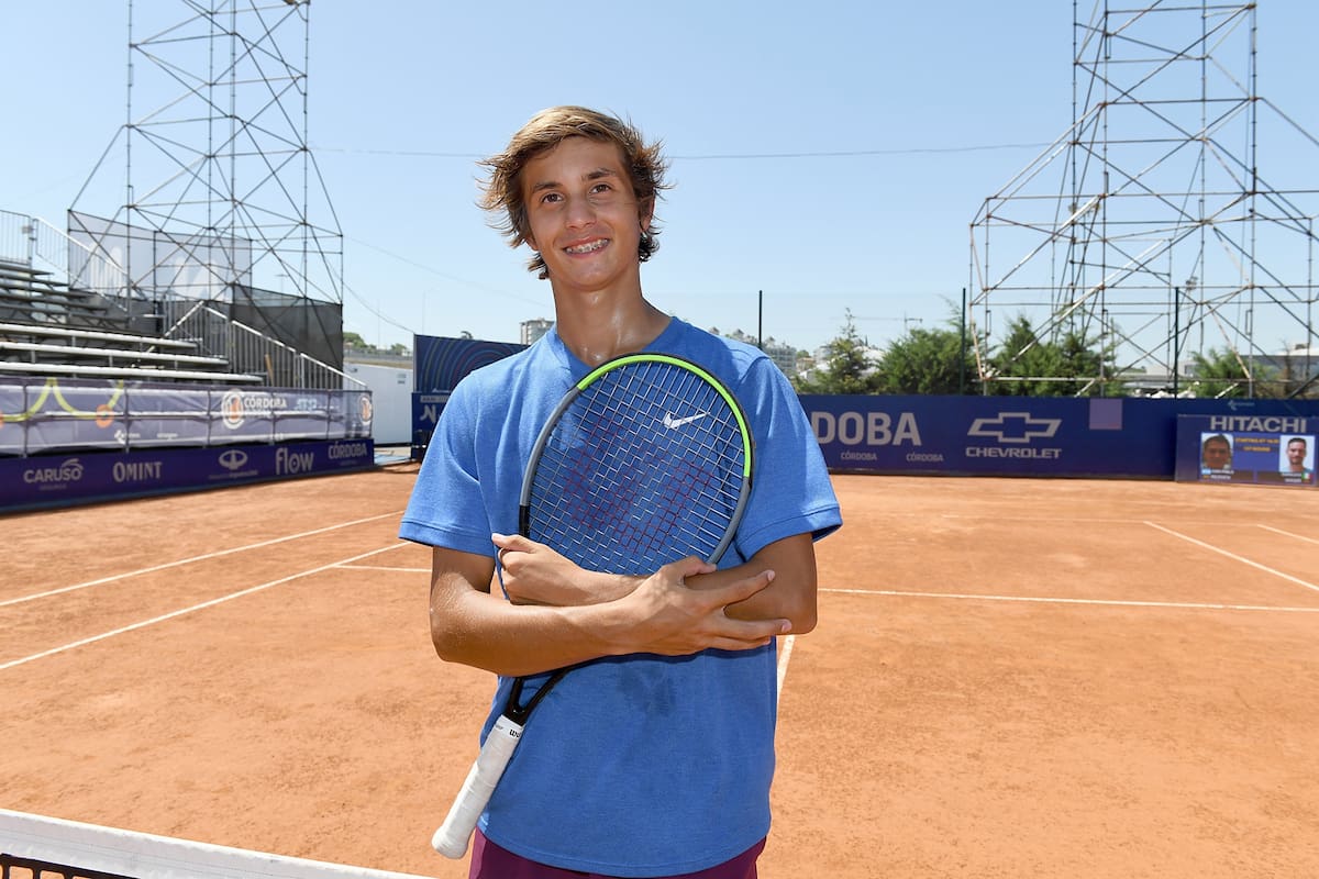 Tenis