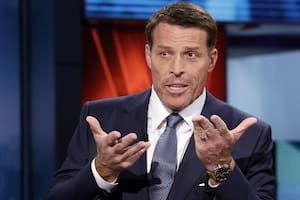 Tony Robbins, experto en crecimiento personal: “La mente busca lo que está mal”