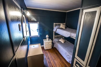 Una de las dos habitaciones de la cabaña original