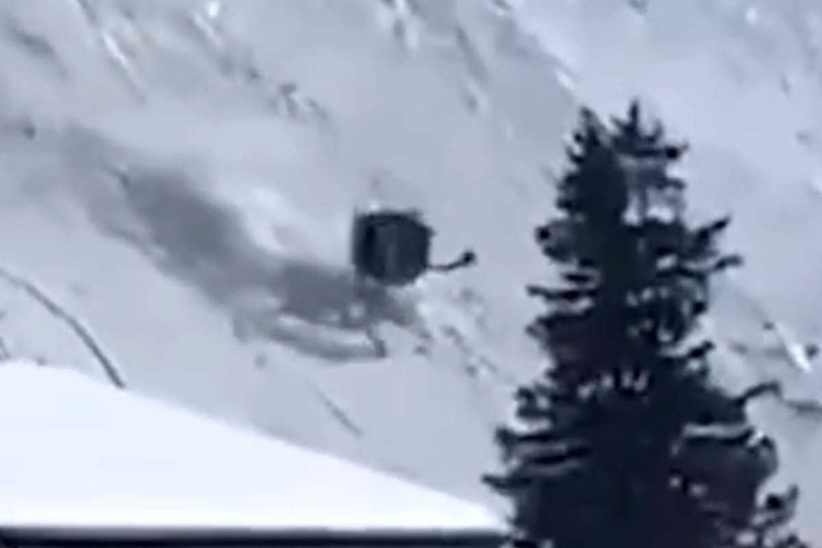 Una mujer de 61 años murió tras el desprendimiento y posterior caída de la cabina de teleférico en la que se desplazaba sobre los Alpes suizos