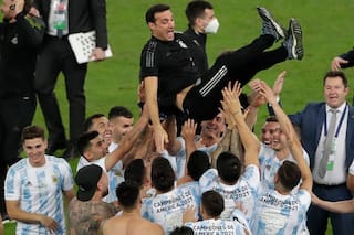 Scaloni y sus campeones se sacaron la mochila y tienen crédito mundialista
