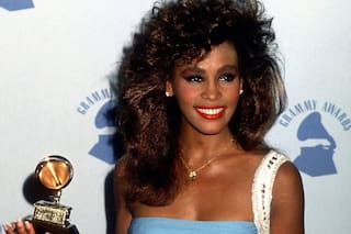 De descubrir a Whitney Houston y grabar a El Jefe a relanzar las carreras de Lou Reed y The Kinks
