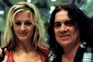 Ella era la vedette del momento, él un pionero del rock nacional y juntos vivieron un romance de verano que pocos recuerdan